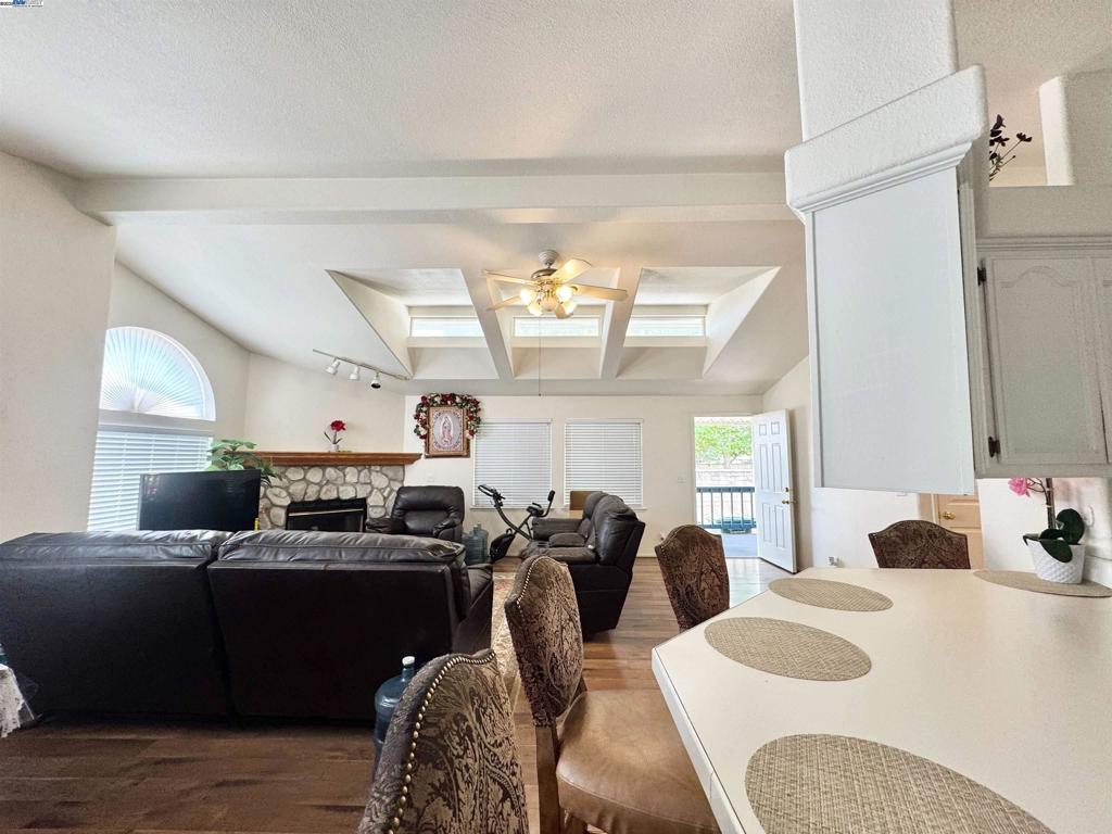 SUNNYVALE - Manufactured In Park