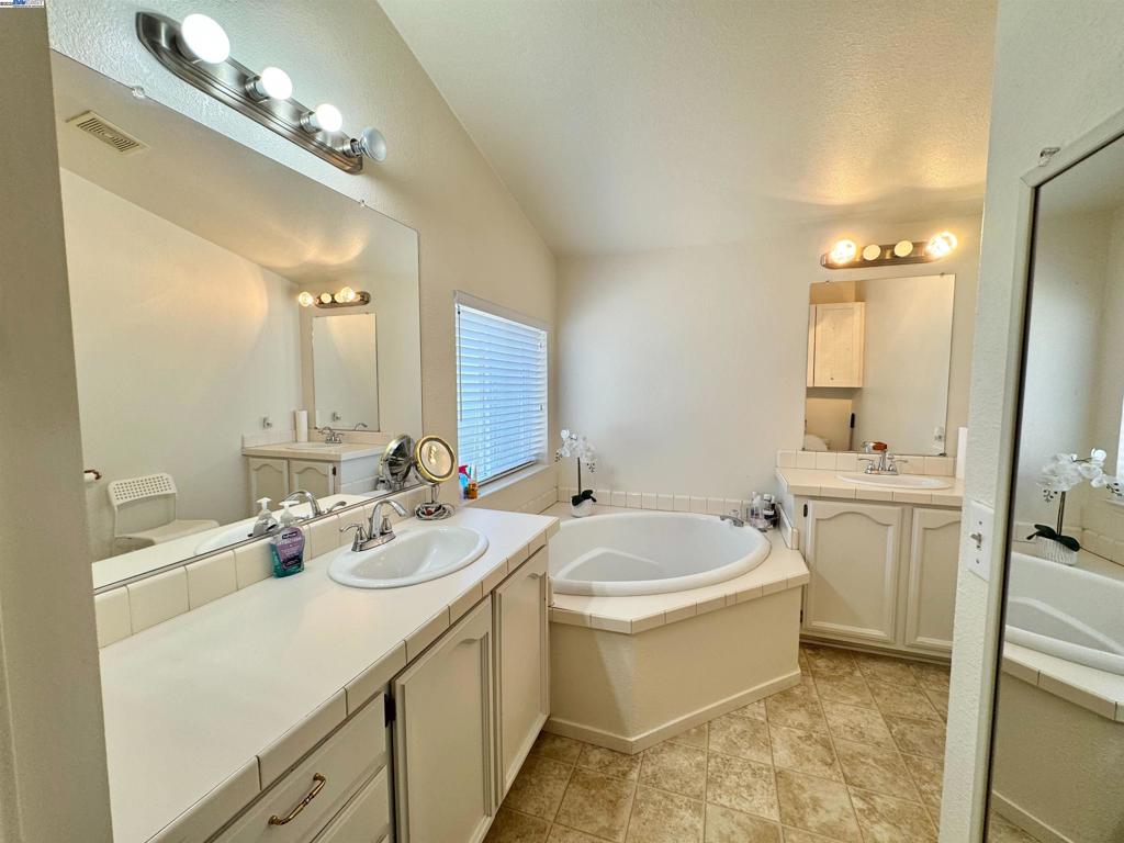 SUNNYVALE - Manufactured In Park