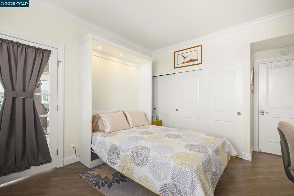 ROSSMOOR - Residential