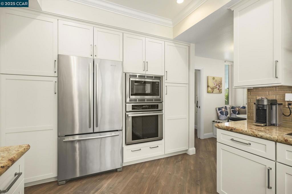 ROSSMOOR - Residential