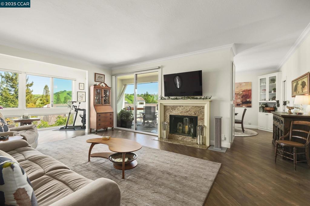 ROSSMOOR - Residential