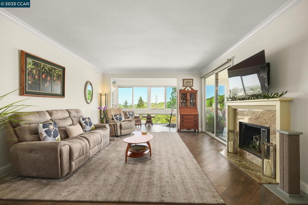 ROSSMOOR - Residential