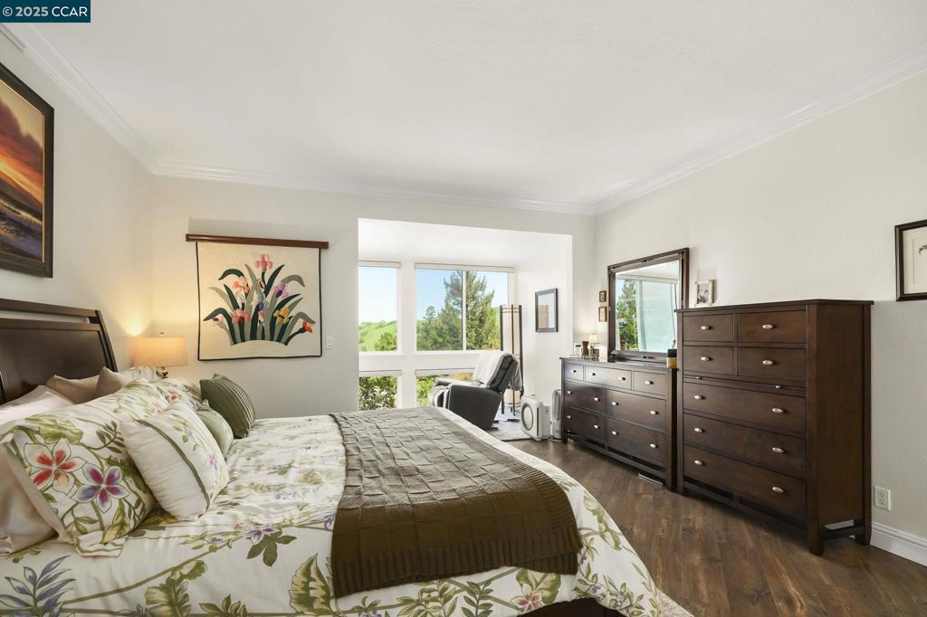 ROSSMOOR - Residential