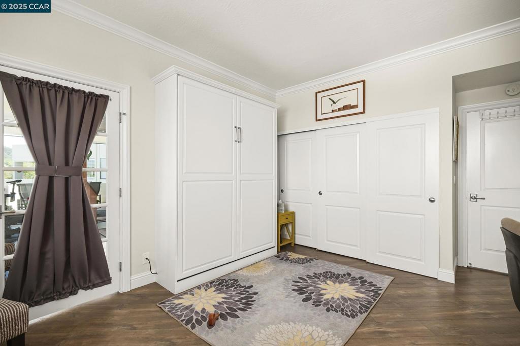 ROSSMOOR - Residential