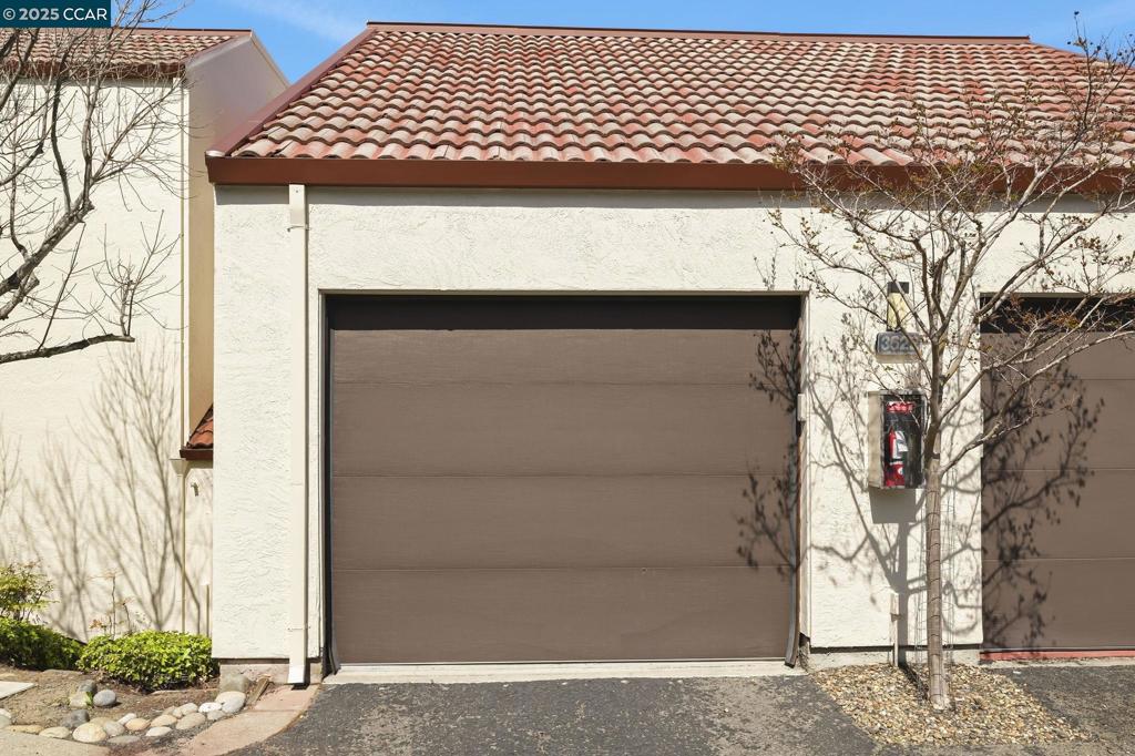 ROSSMOOR - Residential