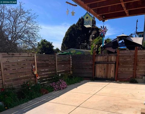 Tiny photo for 4242 4242 Fariss Lane Ln, El Sobrante, CA 94603 (MLS # 41126306)