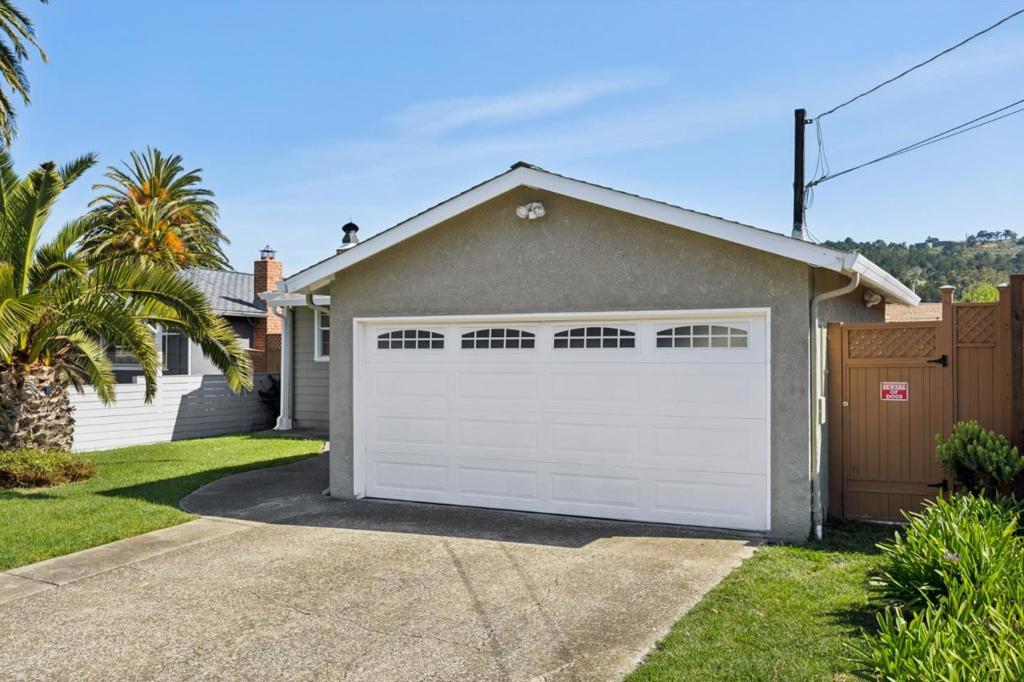 735 Montezuma Drive