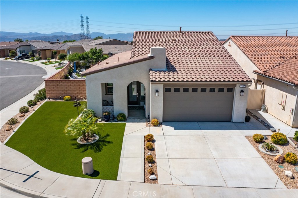 1525 Summerfield Way