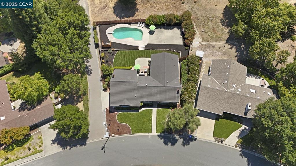 15 Ashbrook Place