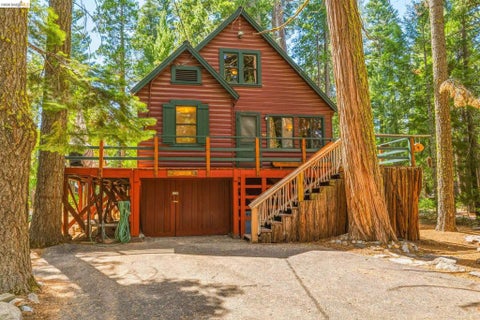 Photo of 112 MEADOWVIEW, Pinecrest, CA 95364 (MLS # 41146687)