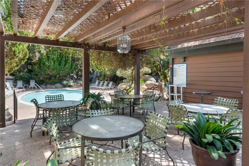 1645 Clark Avenue 115