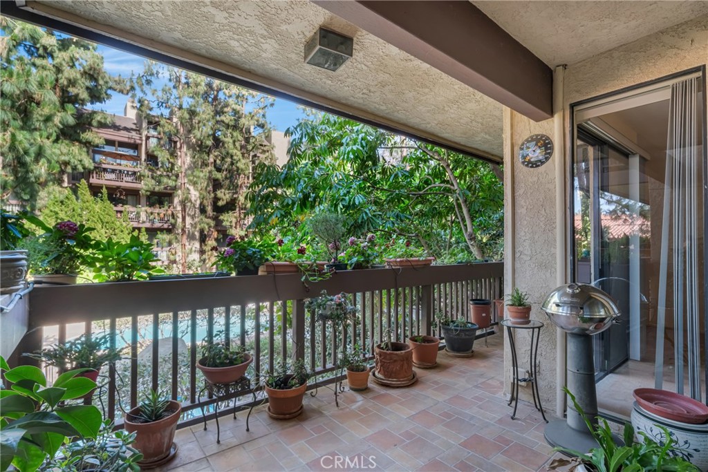 1645 Clark Avenue 115