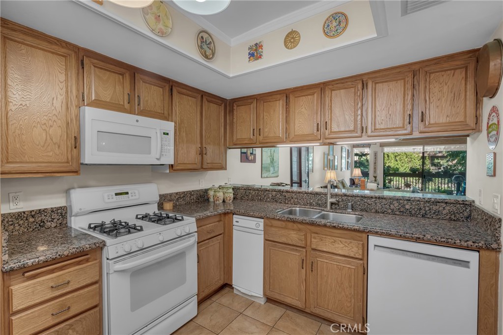 1645 Clark Avenue 115