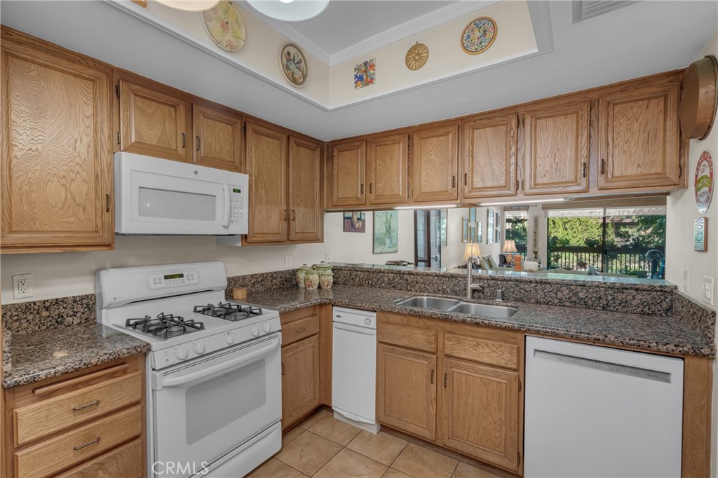 1645 Clark Avenue 115
