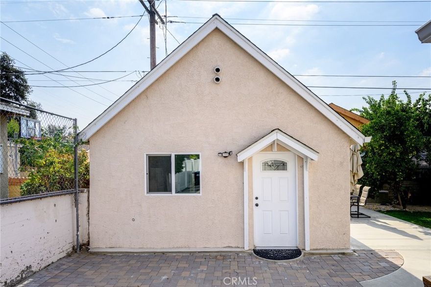 Brand New ADU * Studio / 1 Bathroom * 302sqft * A/C & Heat * Private Patio * Laundry Hook-Ups Inside * Storage * Water & Gas Split With The Main House 25%/75% * Tenant Pays Power * Pets Ok * Street Parking