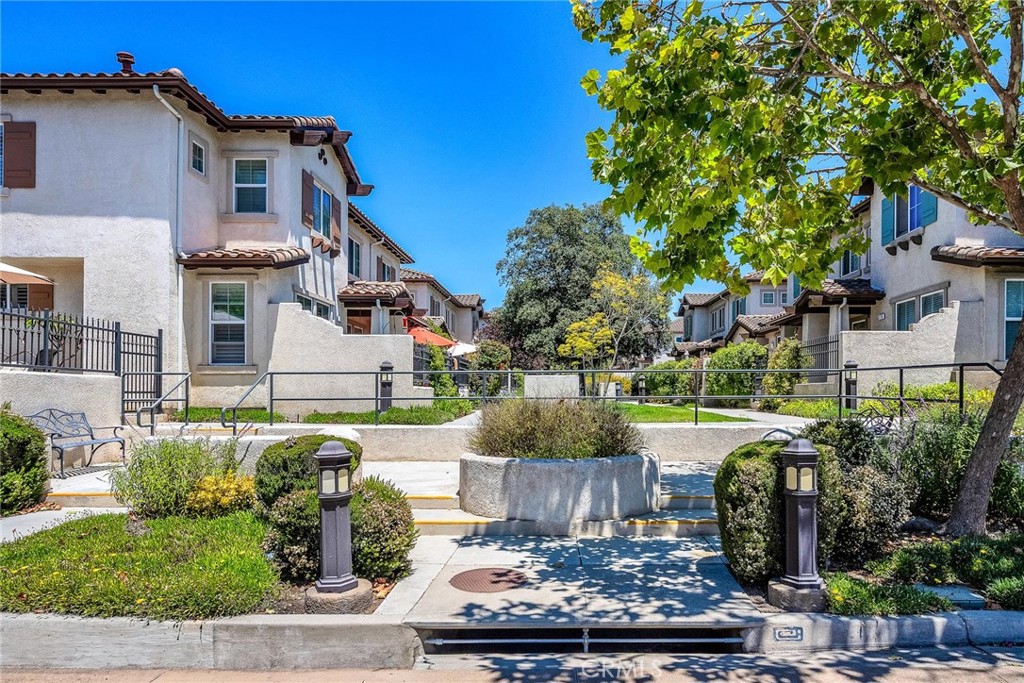 Aldea/Dos Vientos (208) - Residential Lease