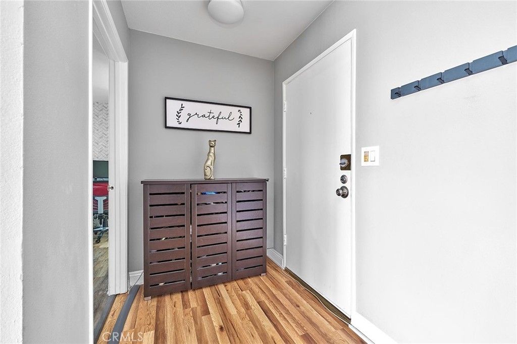 Photo of 244 S La Fayette Park Pl #301, Los Angeles, CA 90057 (MLS # DW26039595)