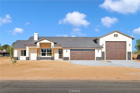 Photo of 13710 Iroquois Road, Apple Valley, CA 92307 (MLS # OC26101904)