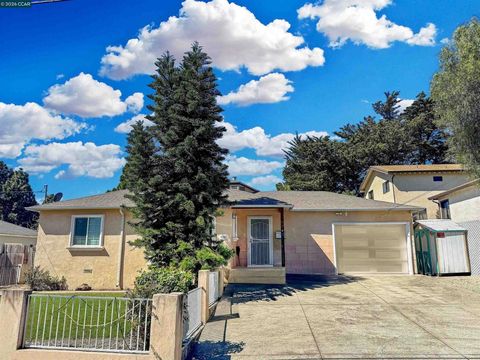 Photo of 985 Mitchell Way, El Sobrante, CA 94803 (MLS # 41129056)