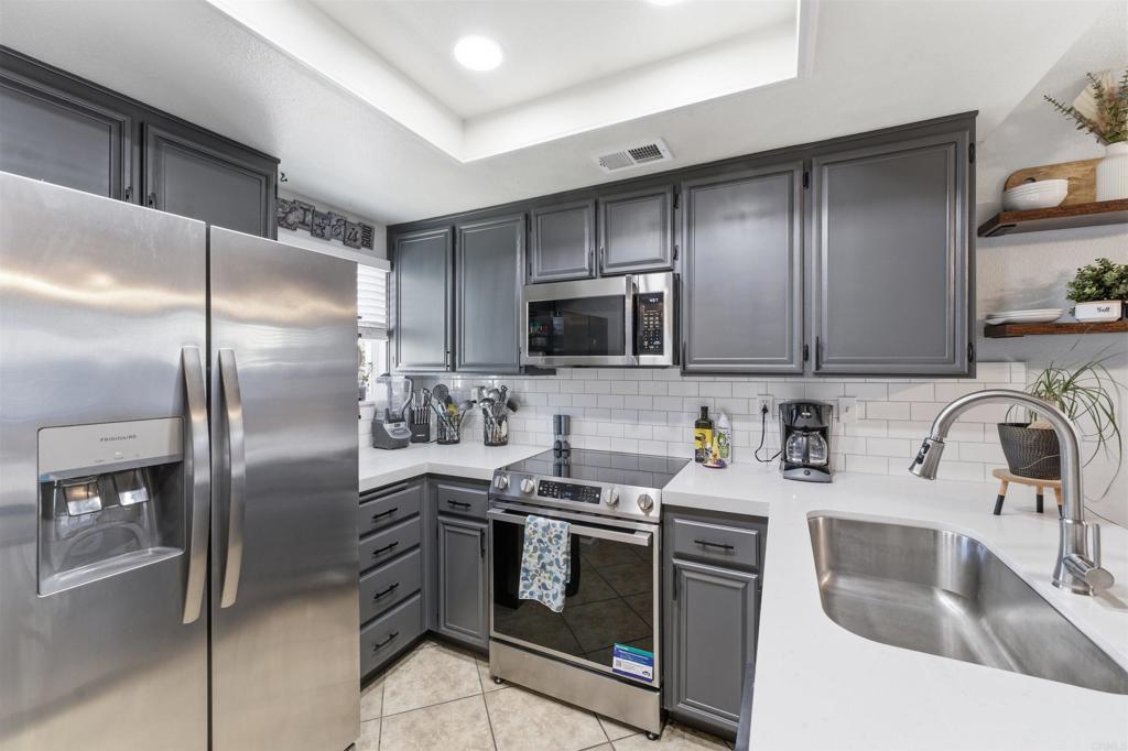 2373 Kings View Circle