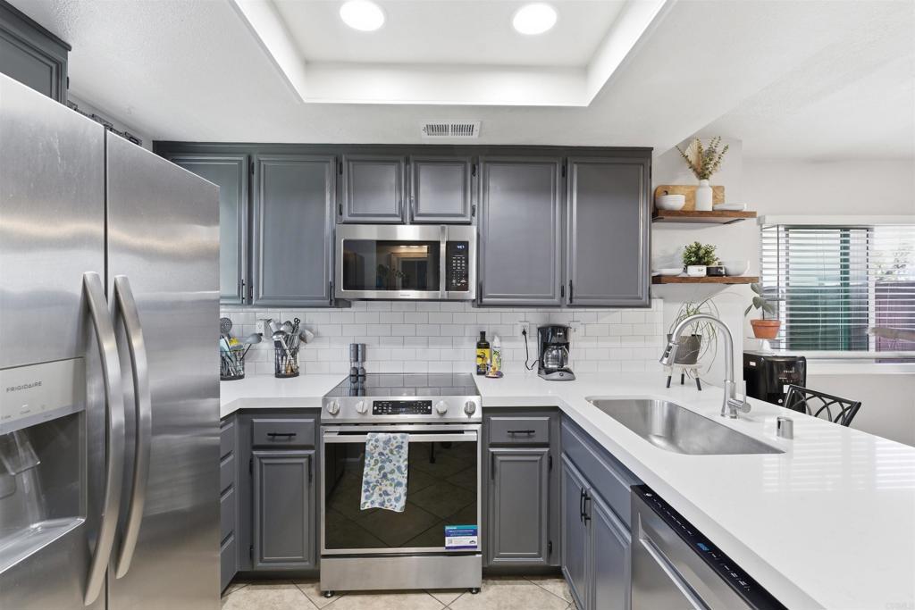 2373 Kings View Circle