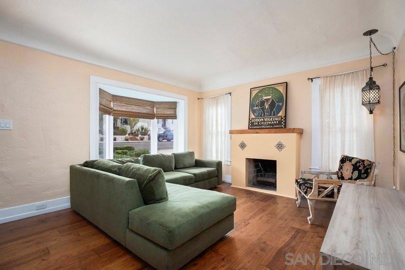 3568 Villa Terrace