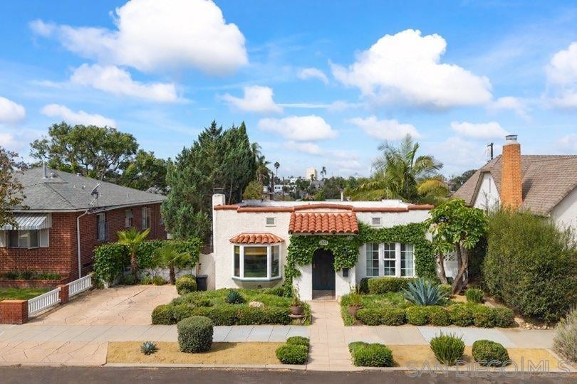 3568 Villa Terrace