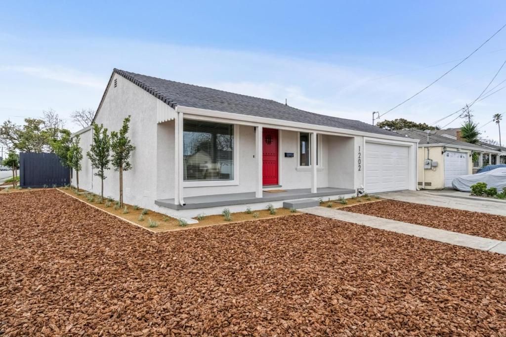 Photo of 1202 Via Lucas, San Lorenzo, CA 94580 (MLS # ML82037024)