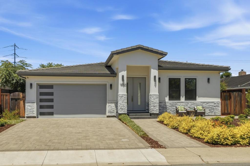 18823 Casa Blanca Lane