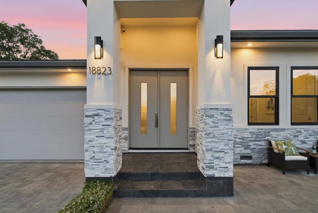 18823 Casa Blanca Lane