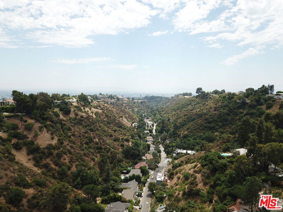 2130 Roscomare Road