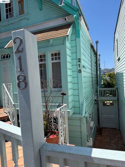 Photo of 218 Winfield St St, San Francisco, CA 94110 (MLS # 41133550)