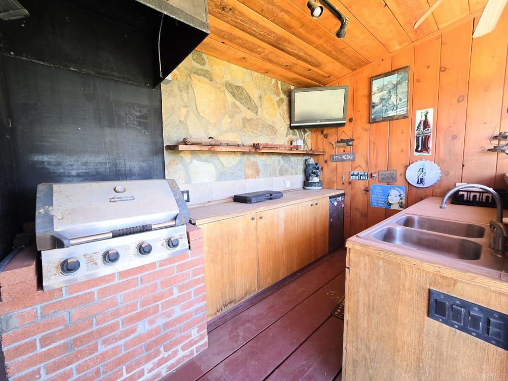 1804 El Cajon Lane