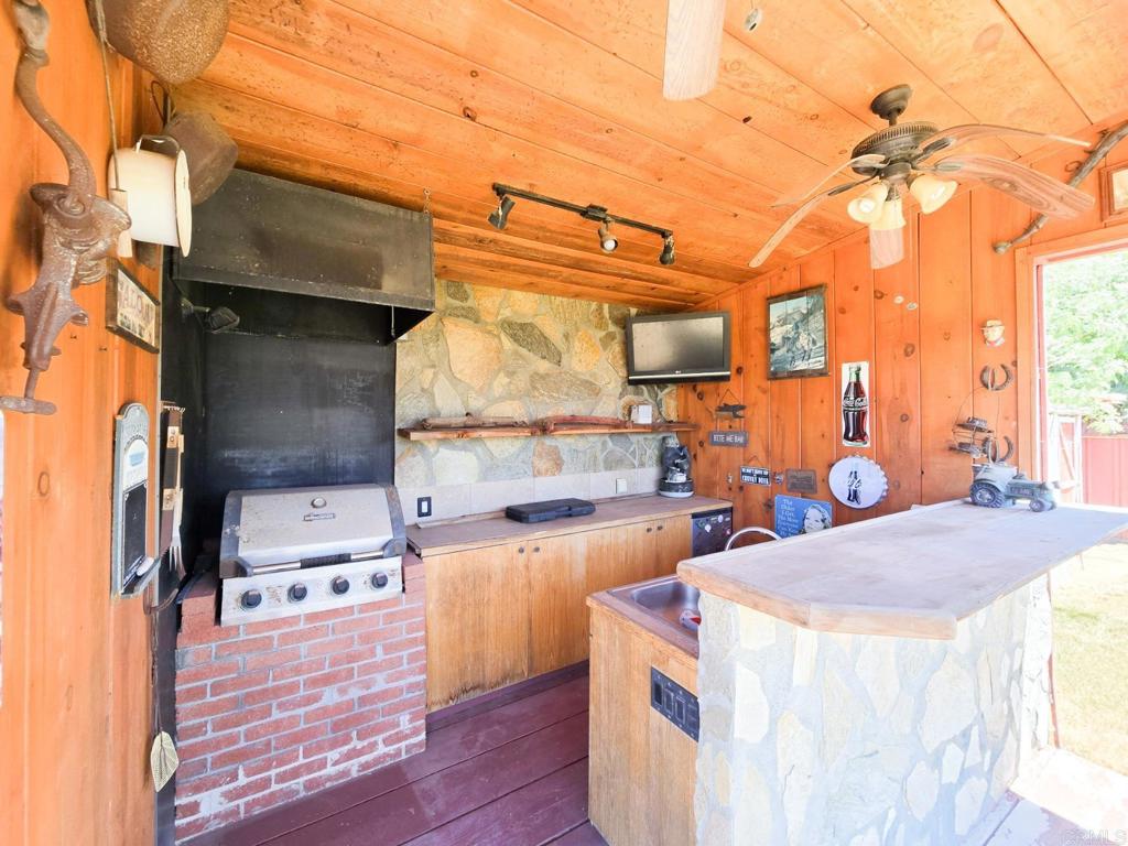 1804 El Cajon Lane