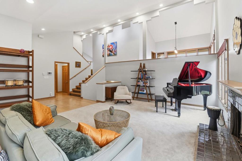 255 Allen Road