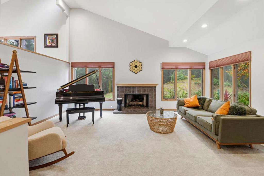 255 Allen Road