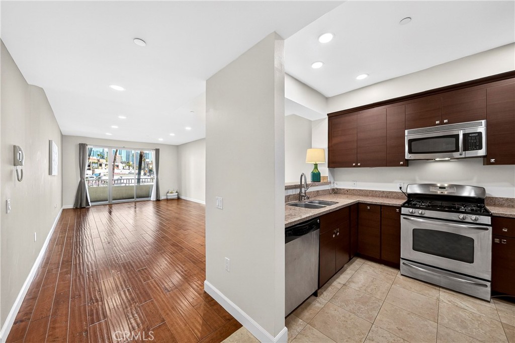 991 Arapahoe Street 308A