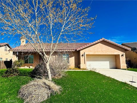 Photo of 13037 Sunset Canyon Way, Victorville, CA 92395 (MLS # OC26066663)