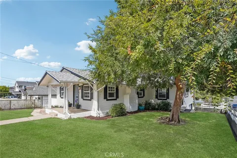 836 Loma Vista Street, El Segundo, CA 90245 - MLS#: SB25178230