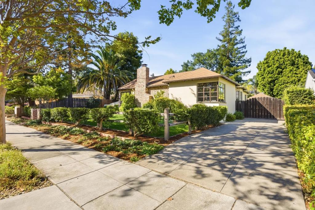 80 Woodsworth Avenue