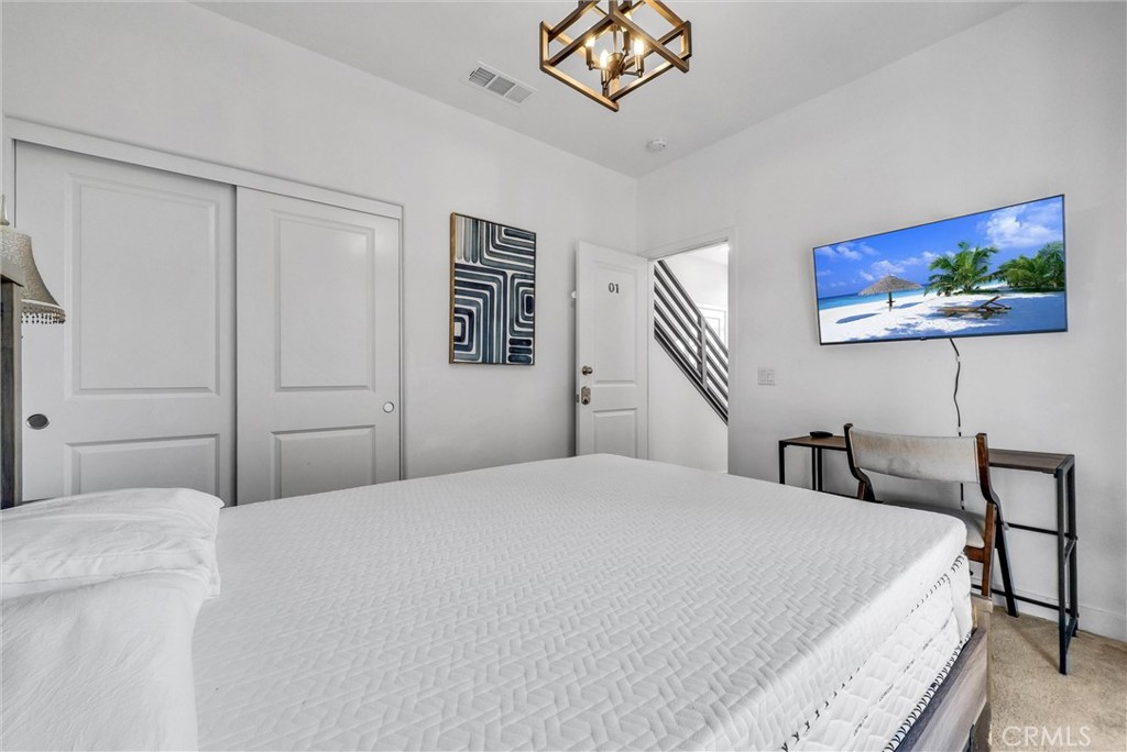 2123 Crescent Moon