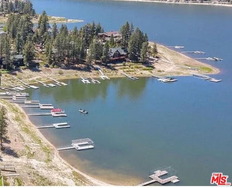 Photo of 772 Cove Drive, Big Bear, CA 92315 (MLS # 26987897)