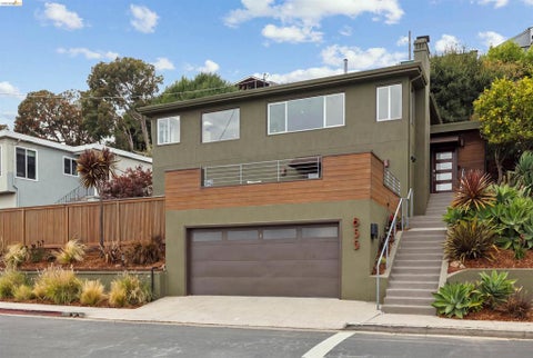 Photo of 855 Washington AVE, Albany, CA 94706 (MLS # 41146794)