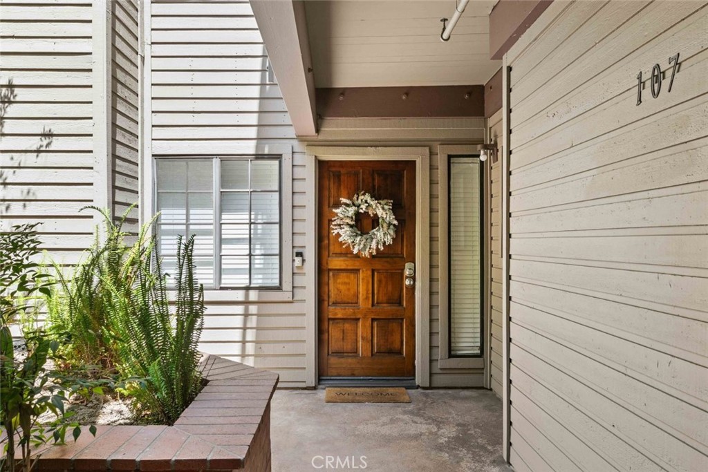 248 W Loraine Street 107
