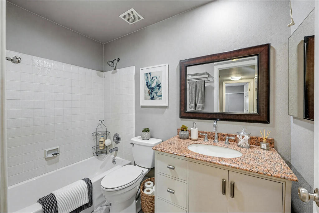 Ramona Villas - Residential