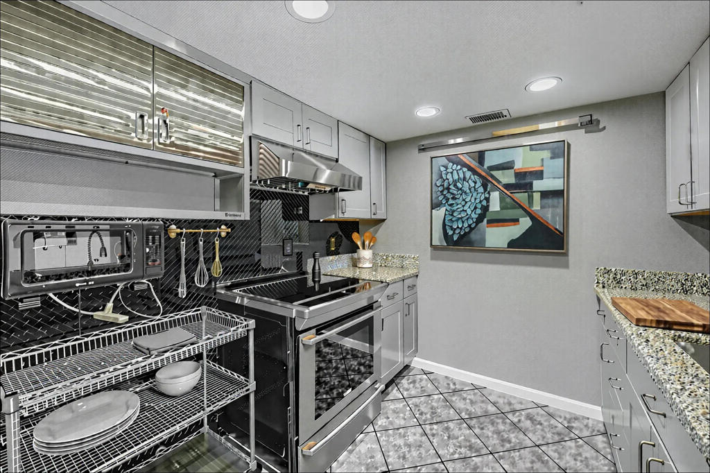 Ramona Villas - Residential