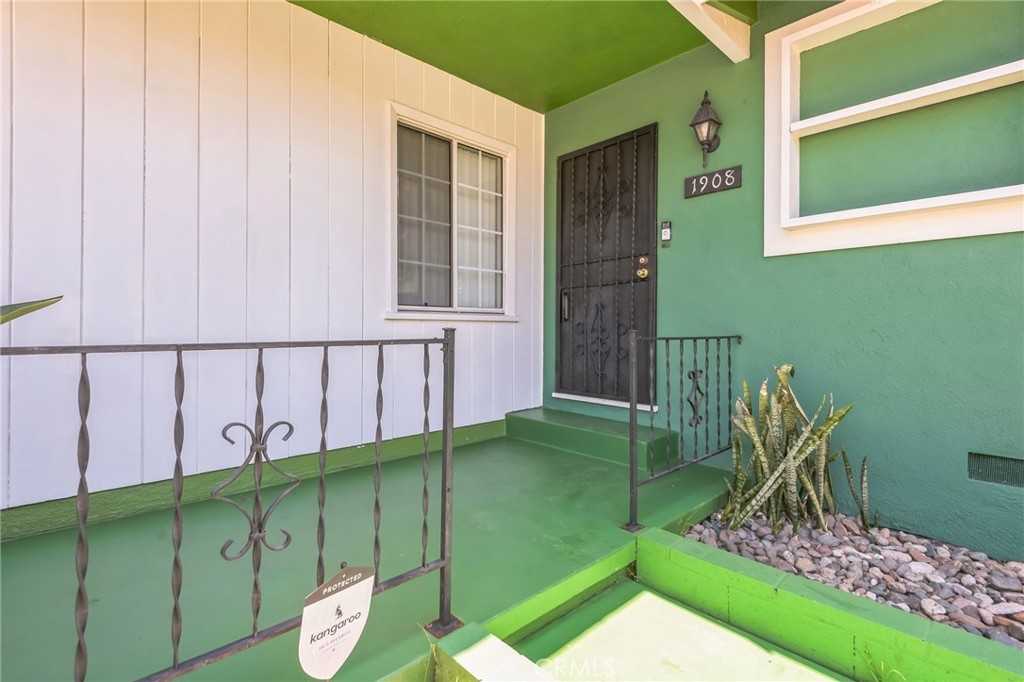 1908 W 134th Place