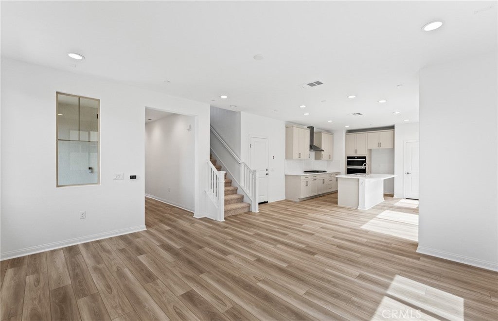 4234 East Flutter Privado