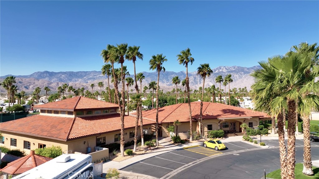 Desert Shadows RV Resort (33619) - Manufactured In Park