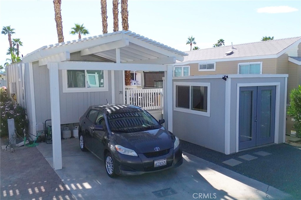 Desert Shadows RV Resort (33619) - Manufactured In Park